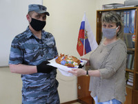 учителя принимают благодарность